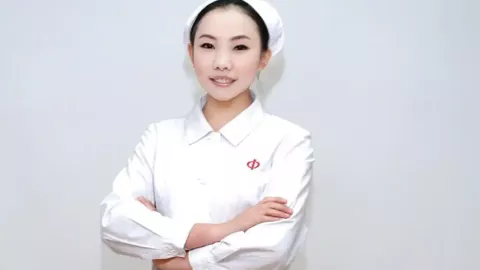 多国领导人乘高铁抵达北京